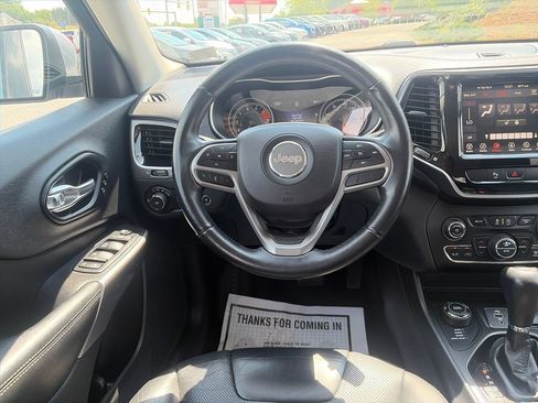 Used 2019 Jeep Cherokee Limited w/ Trailer Tow Group AWD/4WD image 14