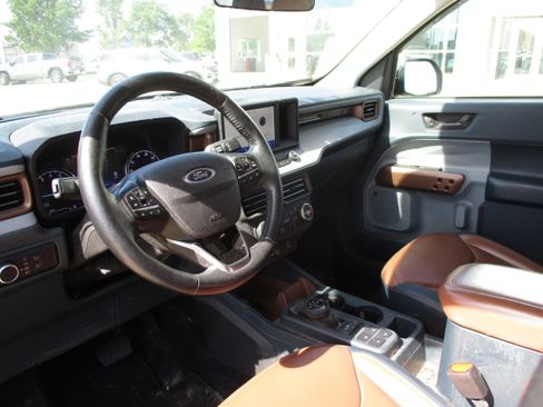 Used 2022 Ford Maverick Lariat w/ Lariat Luxury Package FWD image 9