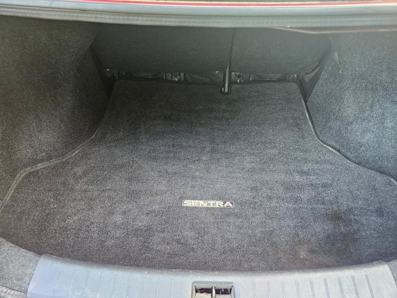 Used 2015 Nissan Sentra SV FWD image 19