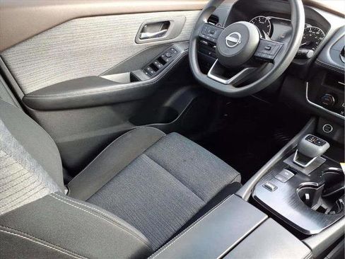 Certified 2023 Nissan Rogue SV image 9