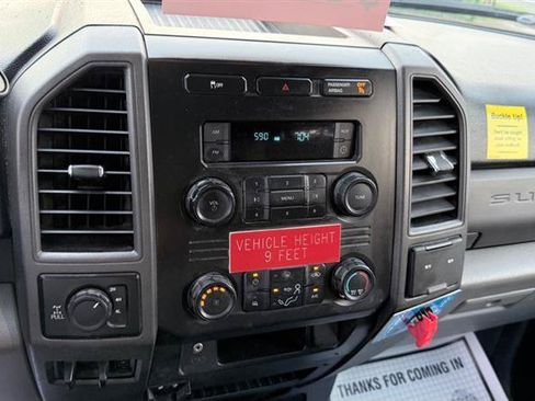 Used 2017 Ford F250 XL w/ Power Equipment Group AWD/4WD image 17