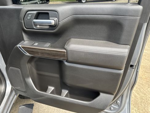 Used 2022 Chevrolet Silverado 1500 LT AWD/4WD image 15