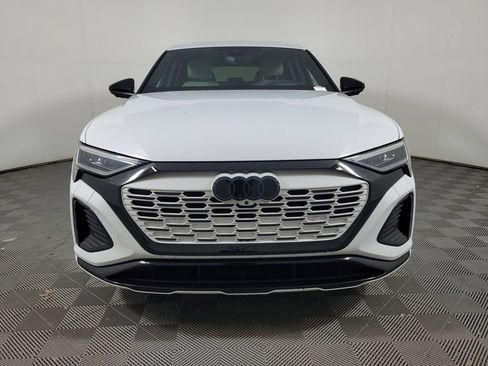 Used 2024 Audi Q8 e-tron Prestige w/ Prestige Package AWD/4WD image 2