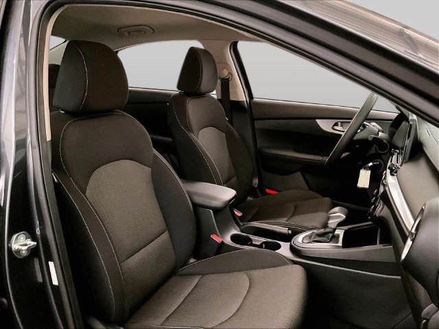 Used 2023 Kia Forte Sedan FWD image 7