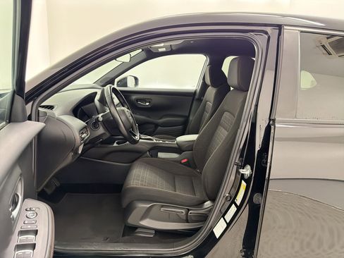 Used 2025 Honda HR-V Sport image 5