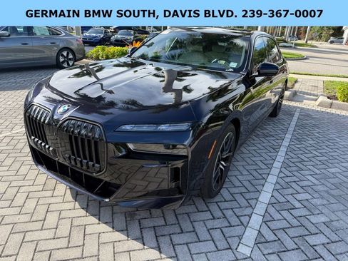 Used 2025 BMW 760i xDrive w/ Executive Package image 2