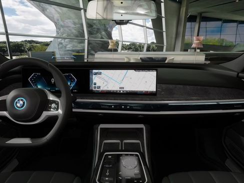 New 2026 BMW i7 eDrive50 w/ Executive Package image 36