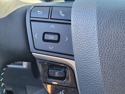 Used 2025 Toyota Camry SE image 23