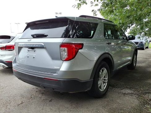 Used 2020 Ford Explorer XLT RWD image 2