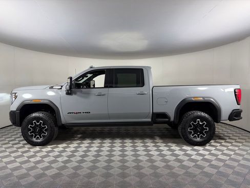 Used 2024 GMC Sierra 2500 AT4X AWD/4WD image 9