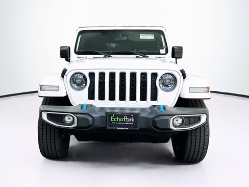 Used 2023 Jeep Wrangler Unlimited Sahara w/ Cold Weather Group AWD/4WD image 2