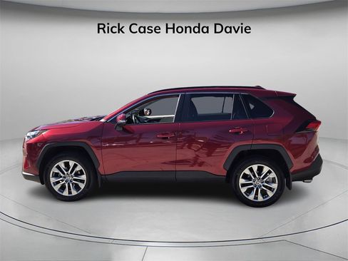 Used 2024 Toyota RAV4 XLE Premium image 4