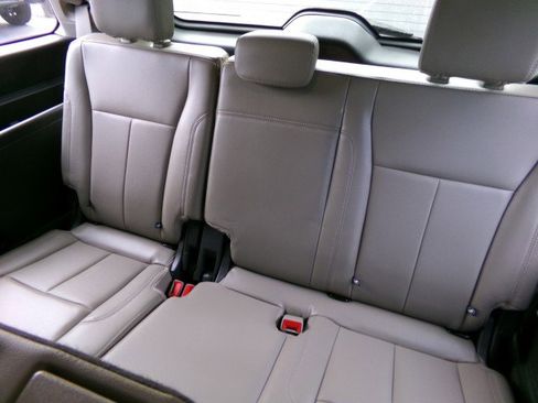 Used 2021 Ford Expedition XLT image 19