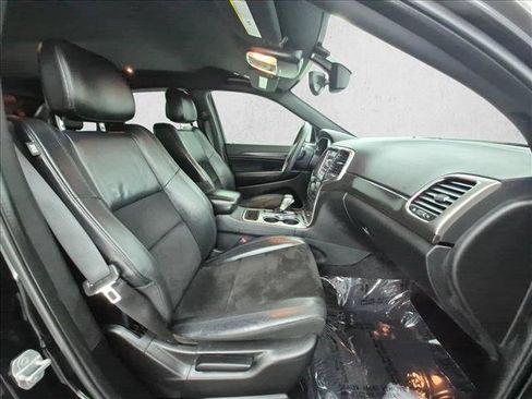 Used 2018 Jeep Grand Cherokee Altitude AWD/4WD image 23
