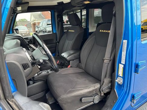 Used 2015 Jeep Wrangler Unlimited Sahara w/ Max Tow Package AWD/4WD image 2