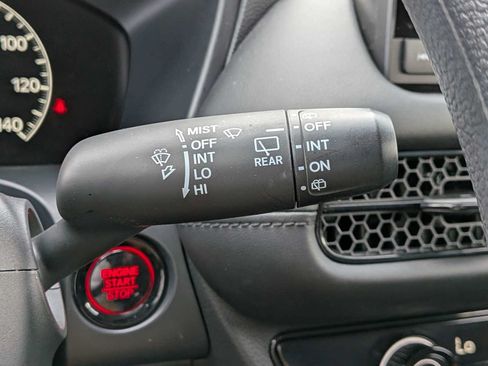 Certified 2025 Honda HR-V LX image 24