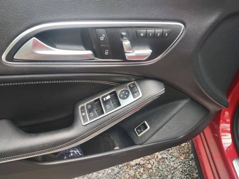 Used 2014 Mercedes-Benz CLA 250 4MATIC image 7