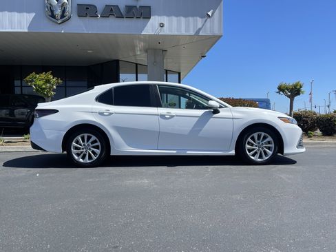 Used 2024 Toyota Camry LE image 8