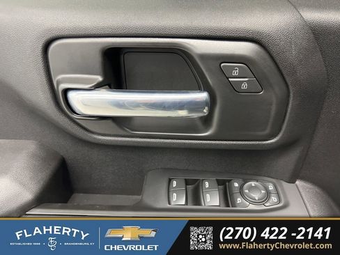 Used 2025 Chevrolet Silverado 2500 Custom w/ Custom Value Package image 23