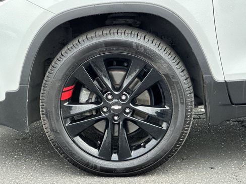 Used 2020 Chevrolet Trax LT w/ Redline Edition AWD/4WD image 25