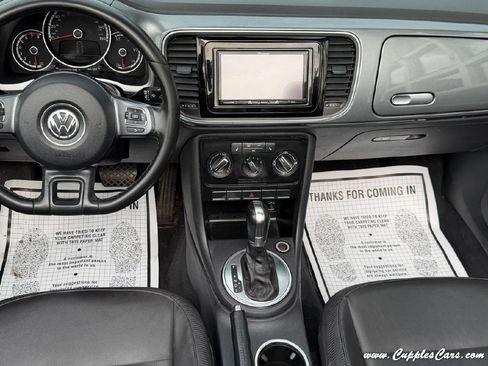 Used 2015 Volkswagen Beetle 1.8T FWD image 27