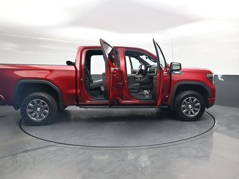 Used 2024 GMC Sierra 1500 AT4 w/ Technology Package AWD/4WD image 39
