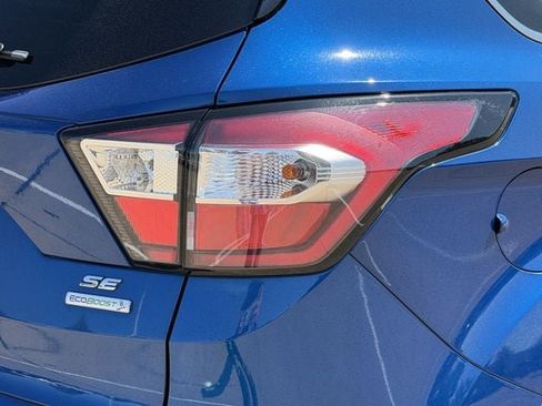 Used 2018 Ford Escape SE FWD image 7
