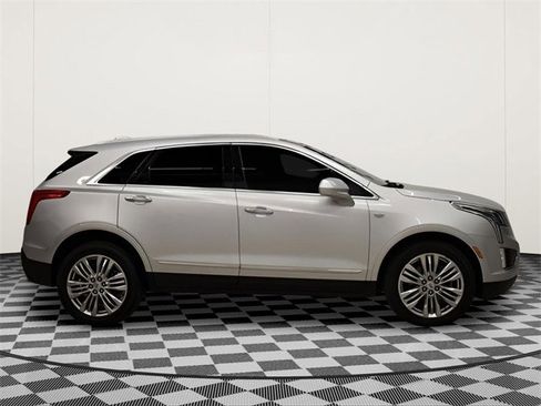 Used 2018 Cadillac XT5 Premium Luxury image 2