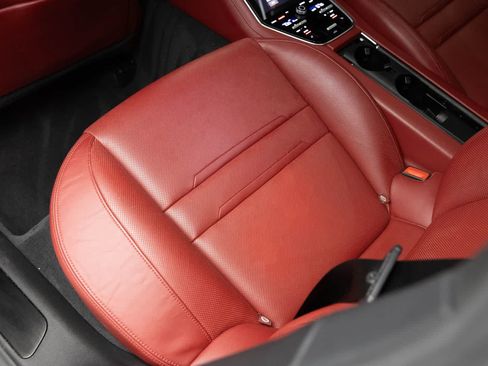 Used 2023 Porsche Panamera 4 Platinum Edition w/ Assistance Package AWD/4WD image 44