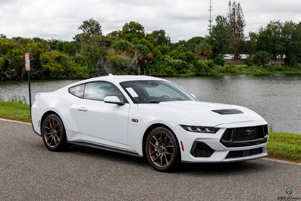 Used 2024 Ford Mustang GT Premium RWD image 1