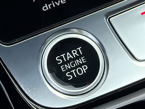 Used 2022 Audi A8 L 3.0T AWD/4WD image 38