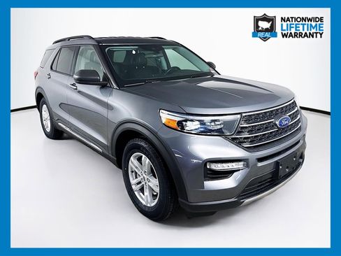 Used 2022 Ford Explorer XLT w/ Equipment Group 202A image 1