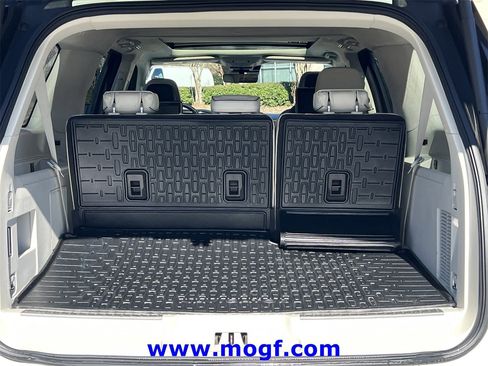 Used 2021 Lincoln Navigator L Black Label w/ Cargo Convenience Package image 28