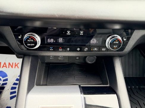 Used 2022 Mitsubishi Outlander SEL image 27