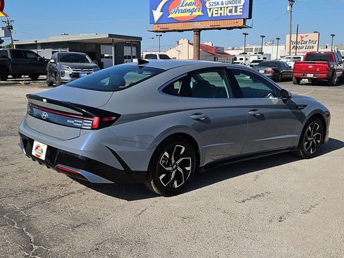Used 2024 Hyundai Sonata SEL FWD image 11
