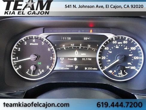 Used 2024 Nissan Pathfinder SL FWD image 37