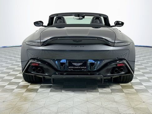 Used 2021 Aston Martin V8 Vantage Roadster RWD image 16