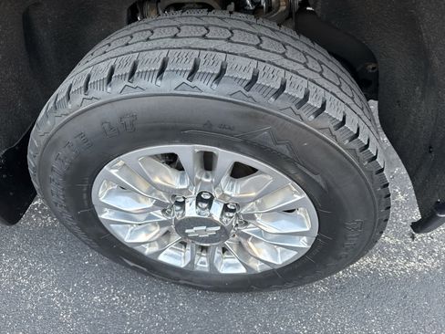 Used 2020 Chevrolet Silverado 2500 High Country w/ Technology Package image 13