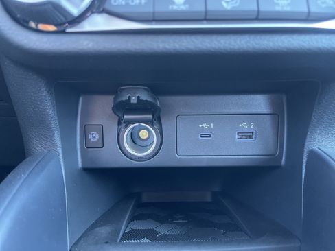 New 2025 Nissan Versa SR w/ Trunk Package image 26