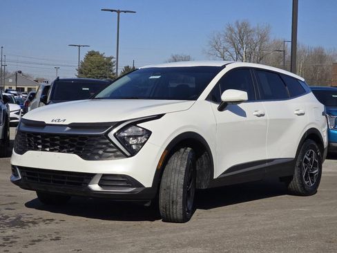 Used 2023 Kia Sportage LX image 9