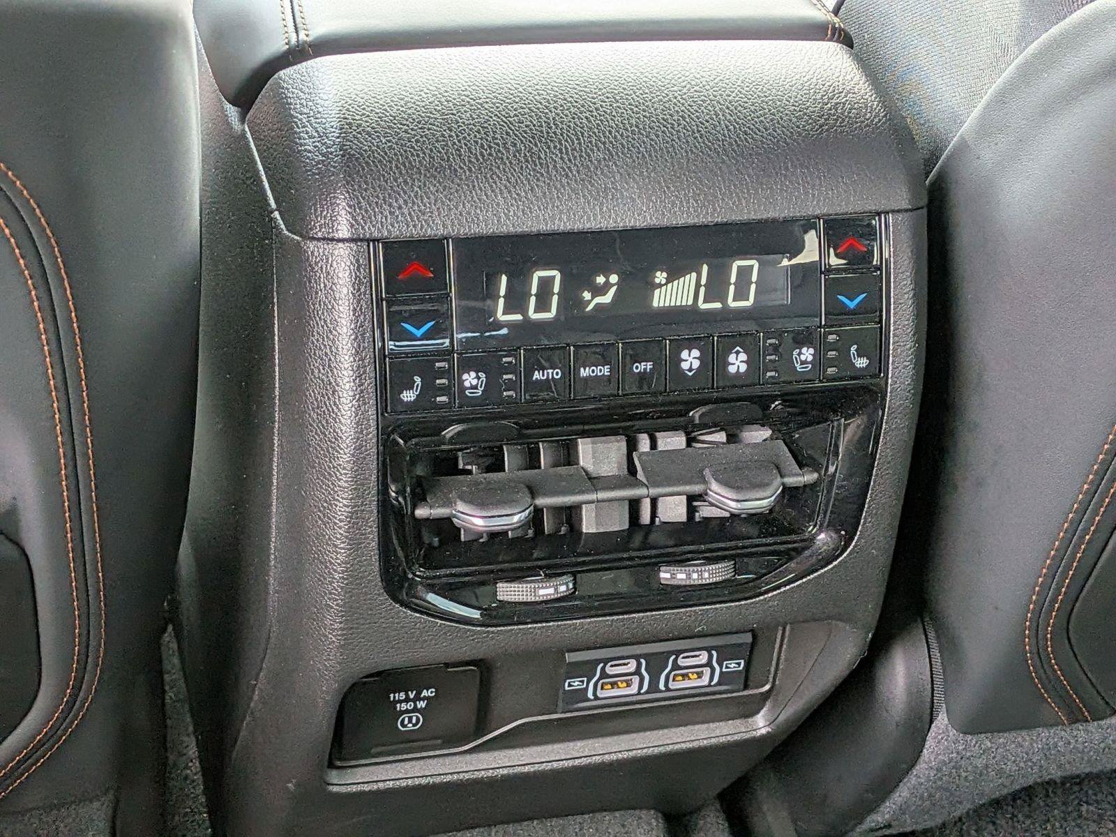 Used 2023 Jeep Grand Cherokee L Summit AWD/4WD image 17