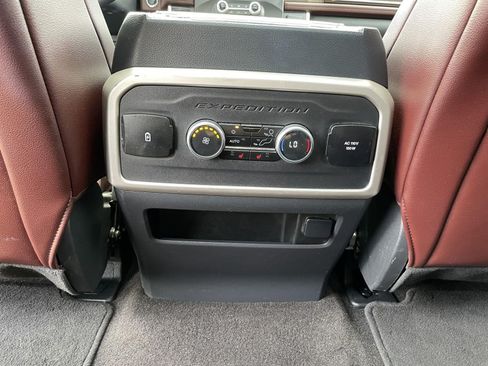 Used 2023 Ford Expedition Limited RWD image 40