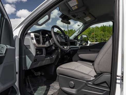 New 2027 Ford F350 XL w/ STX Appearance Package AWD/4WD image 13