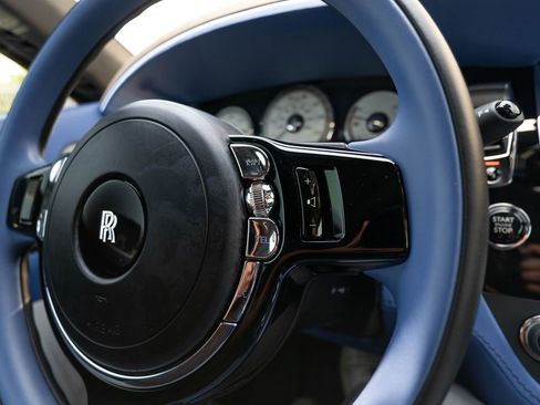 Used 2020 Rolls-Royce Wraith RWD image 22
