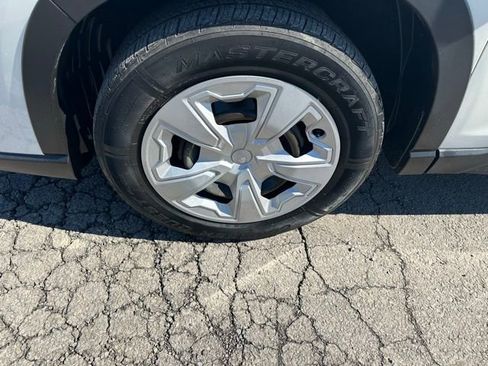 Used 2023 Subaru Forester AWD/4WD image 9