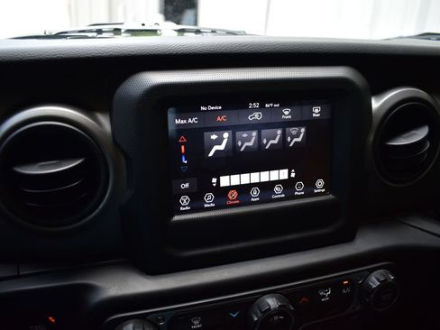 Used 2023 Jeep Wrangler Unlimited Sport AWD/4WD image 46