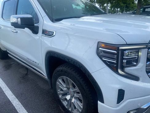 Used 2023 GMC Sierra 1500 Denali w/ Technology Package AWD/4WD image 4