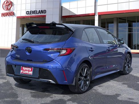 Used 2025 Toyota Corolla XSE FWD image 5