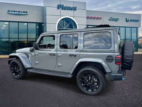 Used 2023 Jeep Wrangler Unlimited Sahara w/ Cold Weather Group image 3