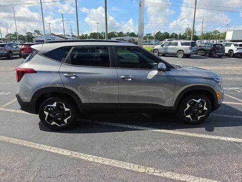 Used 2026 Kia Seltos S AWD/4WD image 6